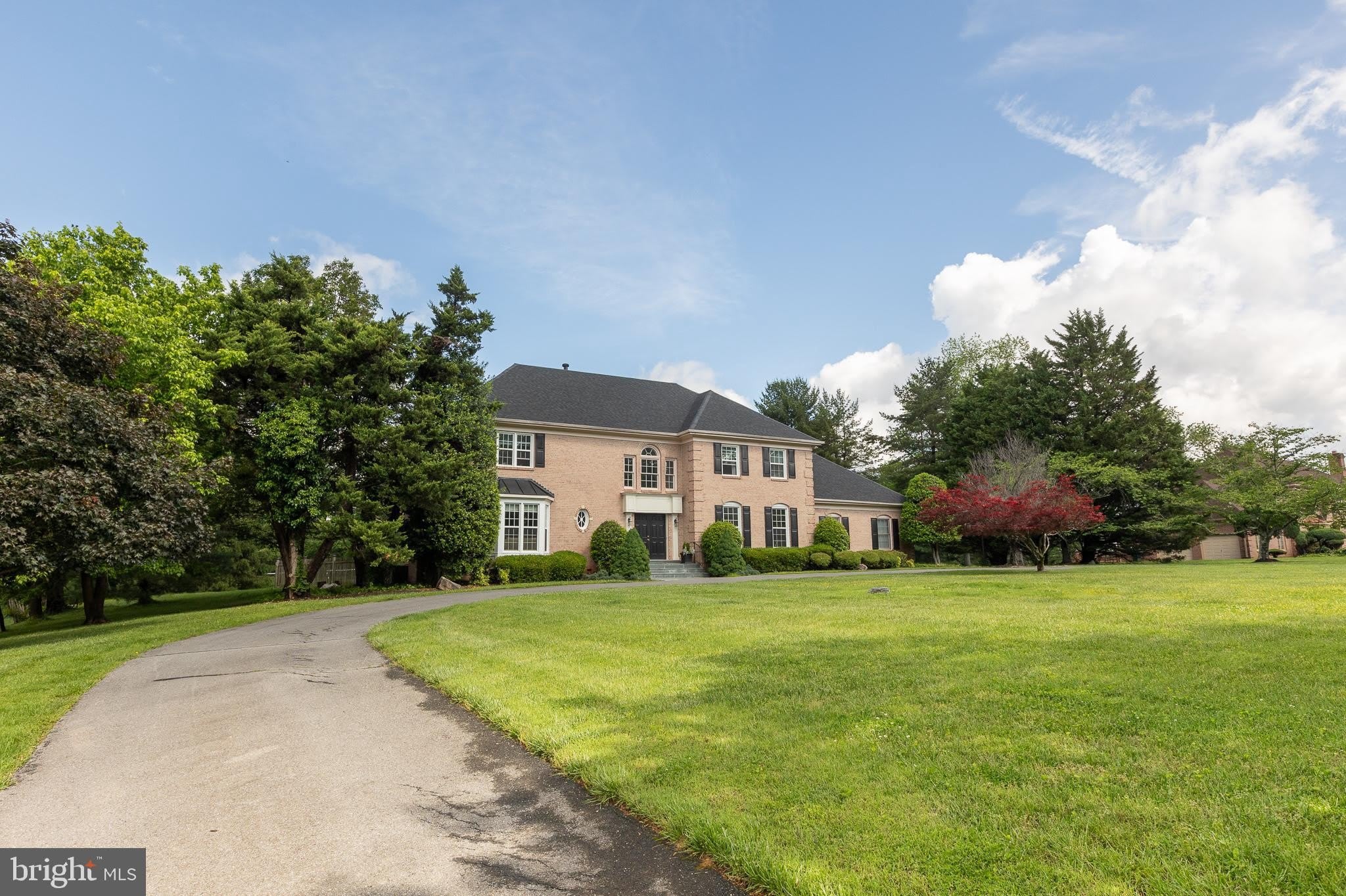 8809 SAUNDERS Lane – photo 4