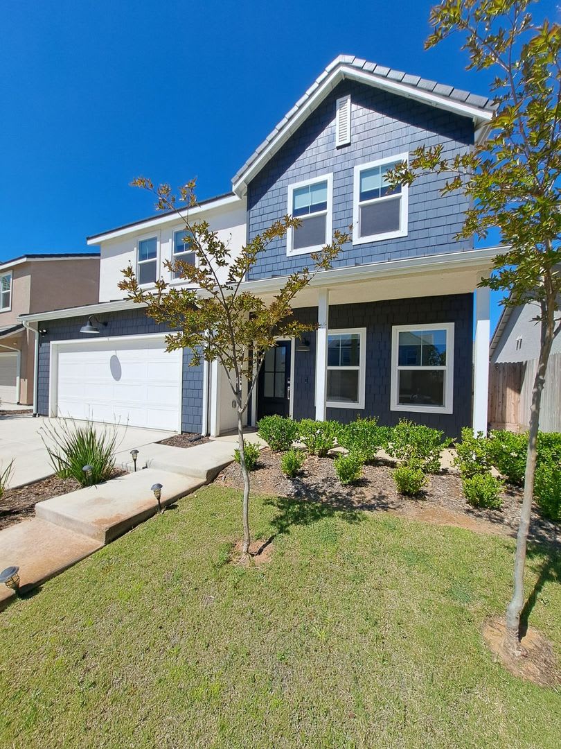 Spacious 2-story home: 4 bedrooms and 2.5 bathrooms in Madera, CA! – photo 5