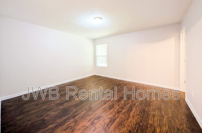 1186 Pangola Dr – photo 5