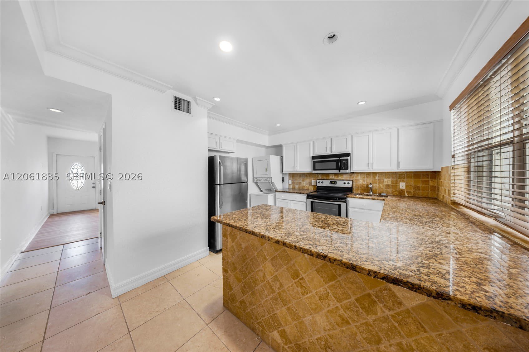 7801 HISPANOLA AV – photo 3