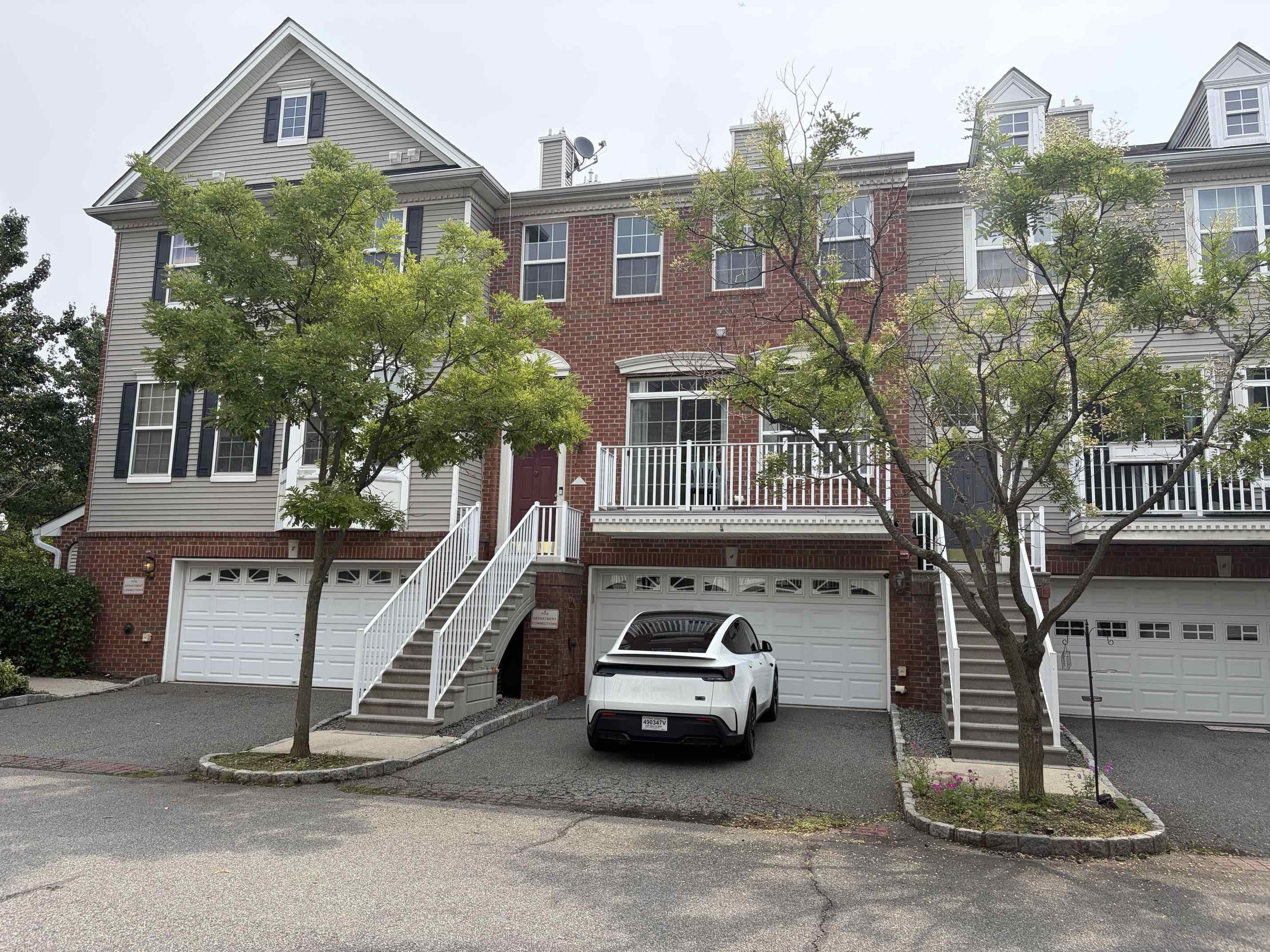 4 SWAN CT – photo 1