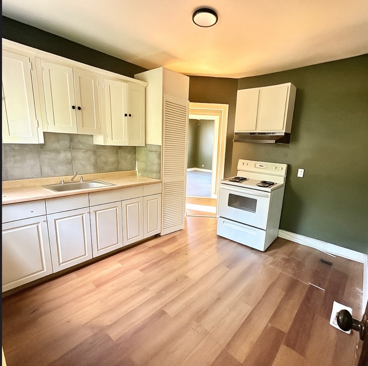 2216 Lee Avenue Southwest – photo 3