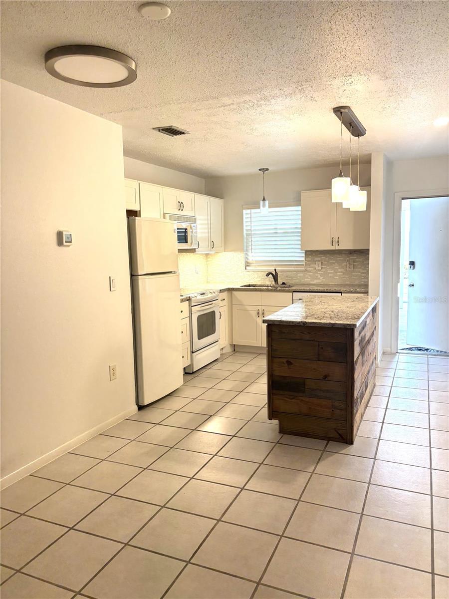 2115 9th Ave W – photo 2