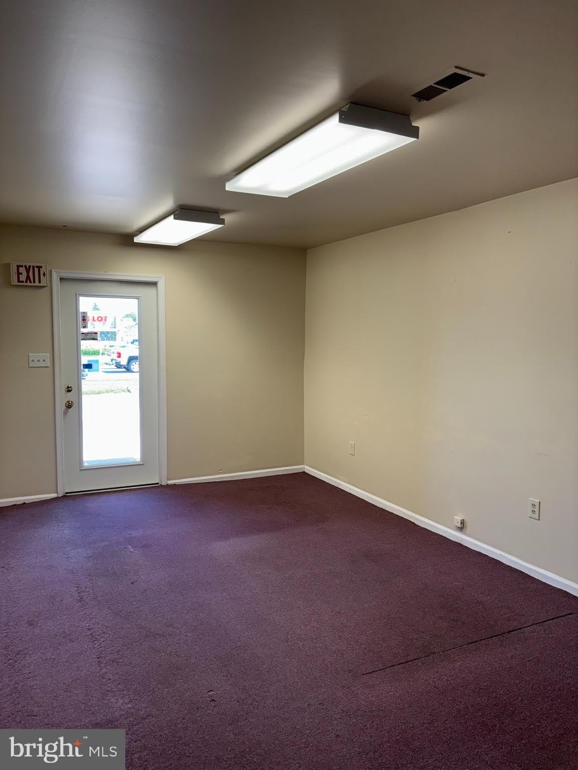504 N DUPONT HWY – photo 2
