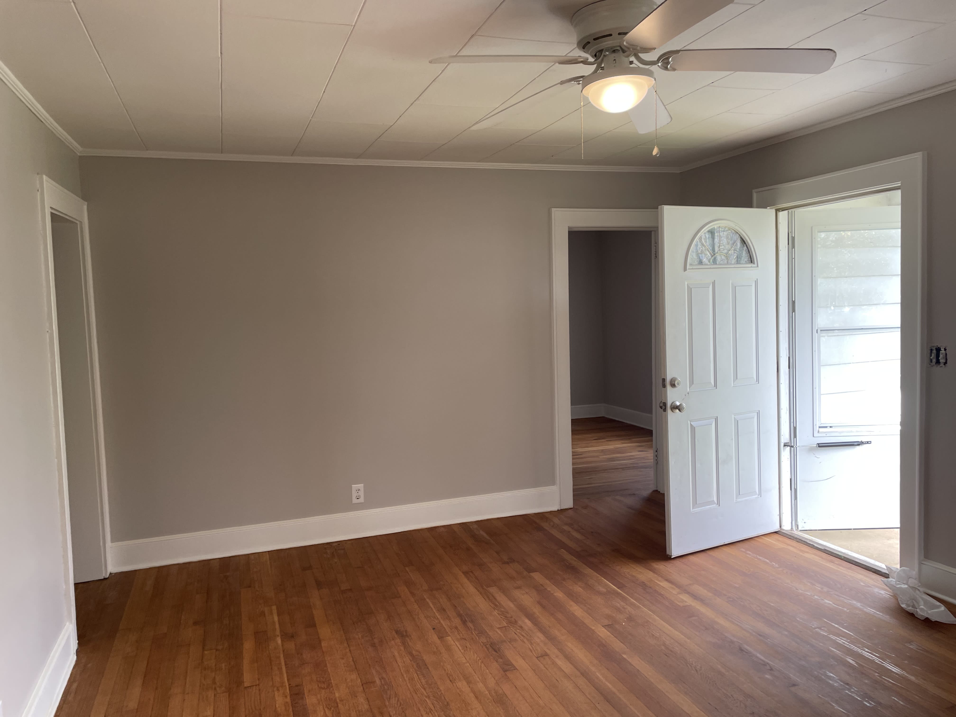314 Spence St – photo 4