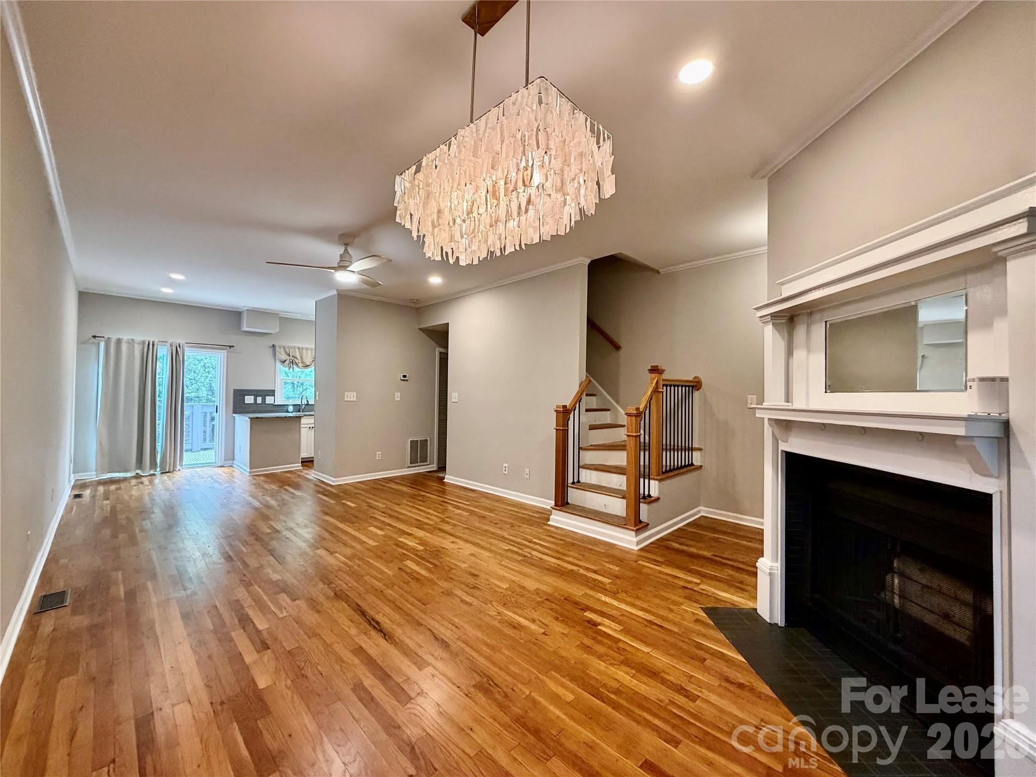 312 W 10th Street – photo 5
