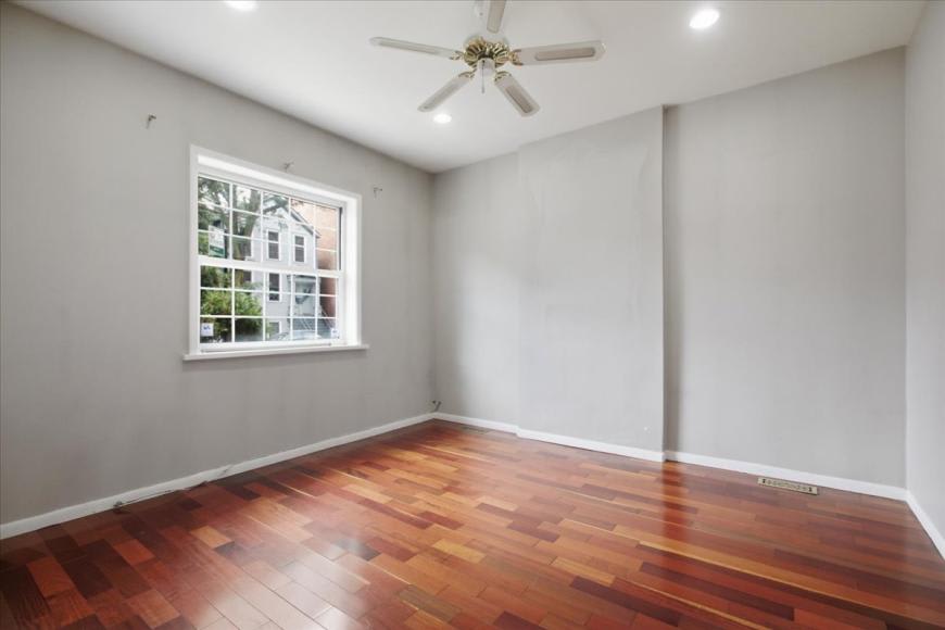 1611 N. Wood St. – photo 2