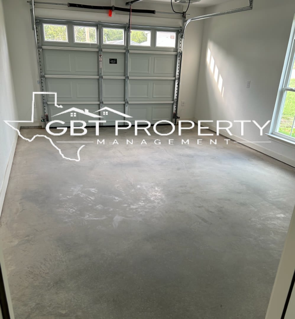 3 Bedroom 2 Bathroom Home! – photo 4