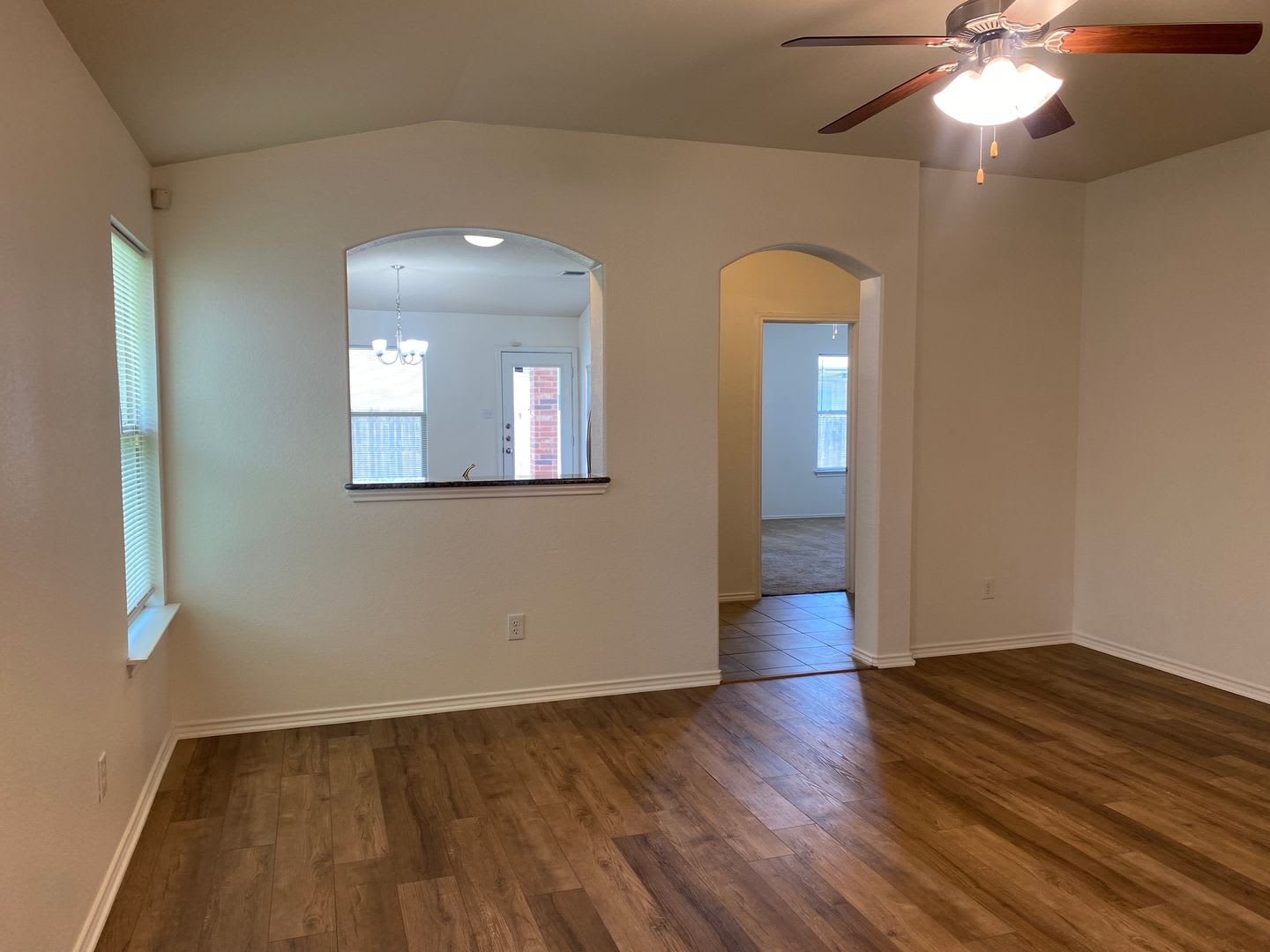 3 Bedroom Academy Isd – photo 3