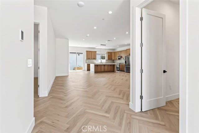 8018 Shadyglade Avenue – photo 3