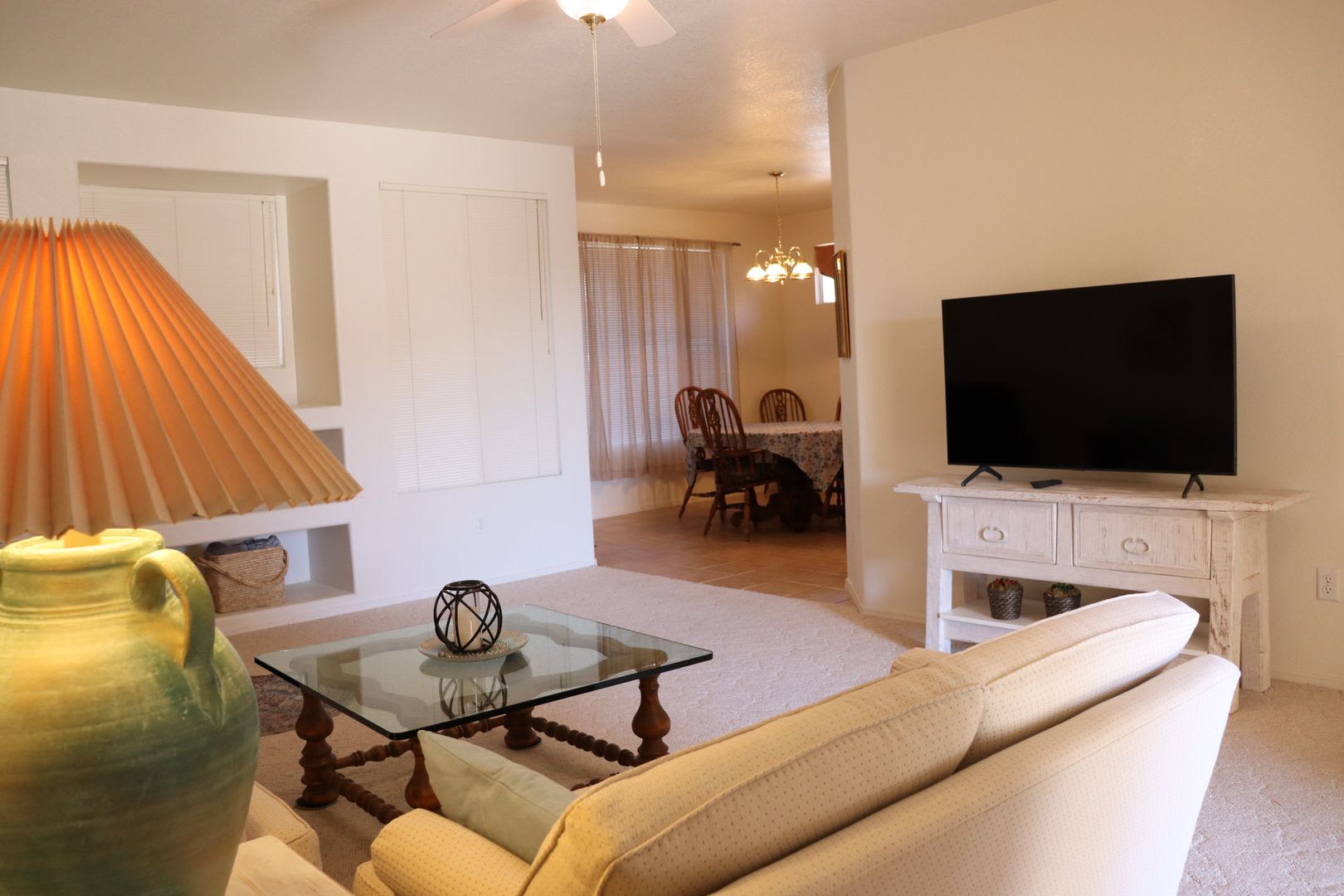 55 Gated Community Fully Furnished Month To Month Term Lease – photo 4