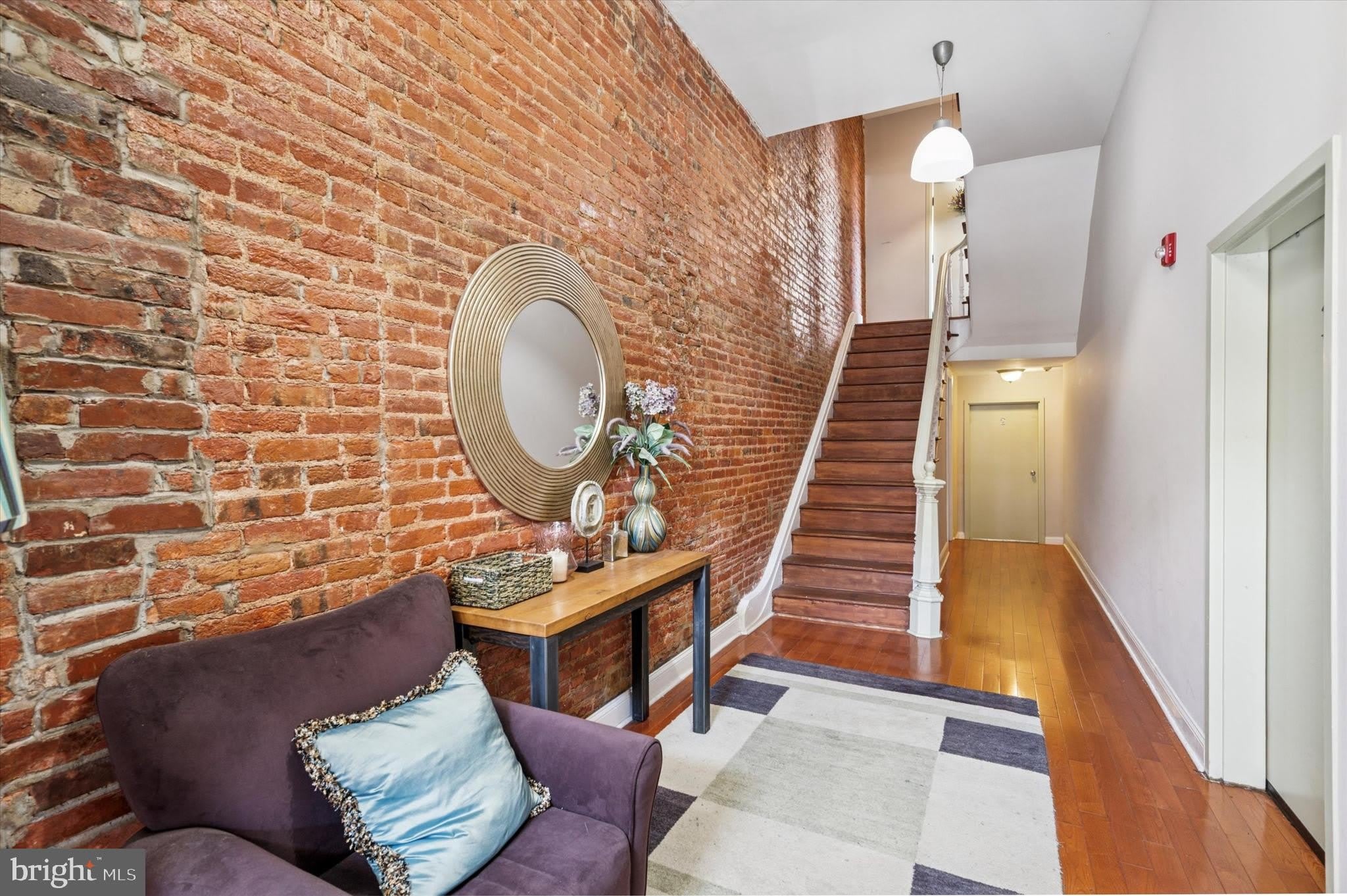 1111 MOUNT VERNON Street – photo 3