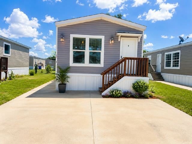 1701 Sunburst Dr – photo 1