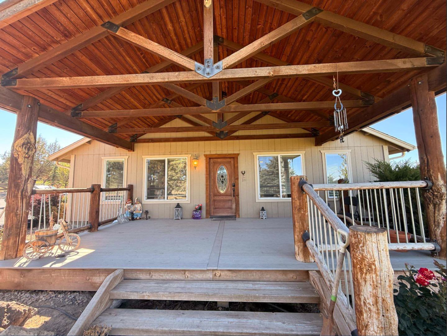 CHECK OUT THIS GORGEOUS RANCH ON 38 ACRES JUST OUTSIDE OF REDMOND! – photo 2