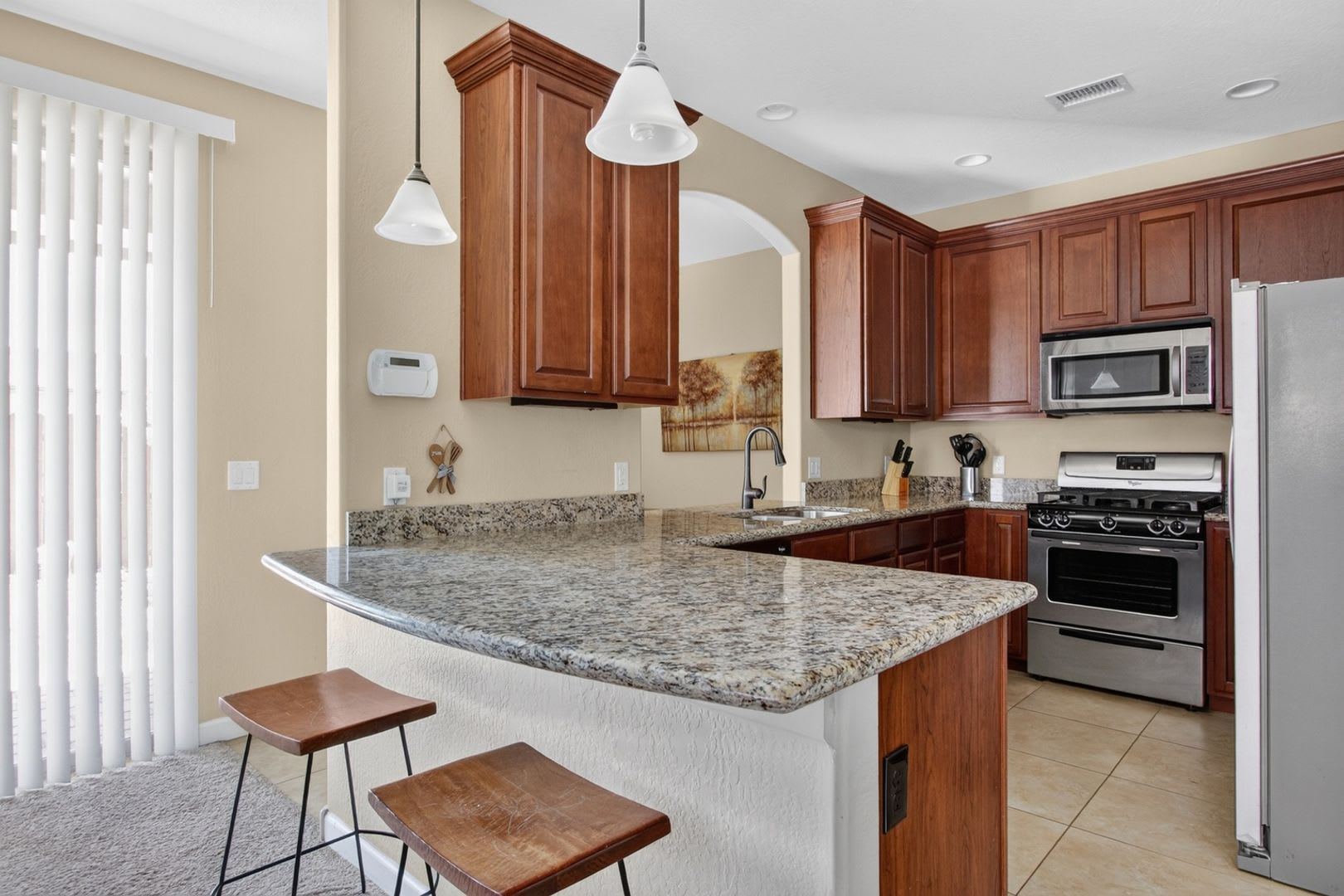 Gorgeous townhome near NAU – photo 2