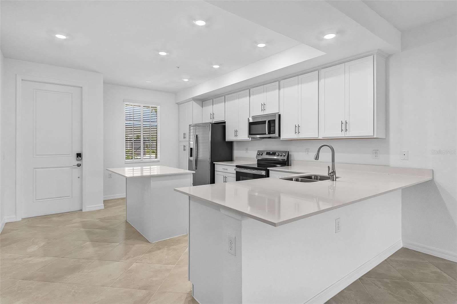 14191 Heritage Landing Boulevard – photo 3