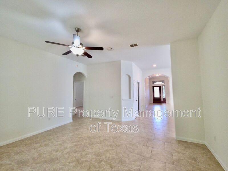 615 Linares Ln – photo 3