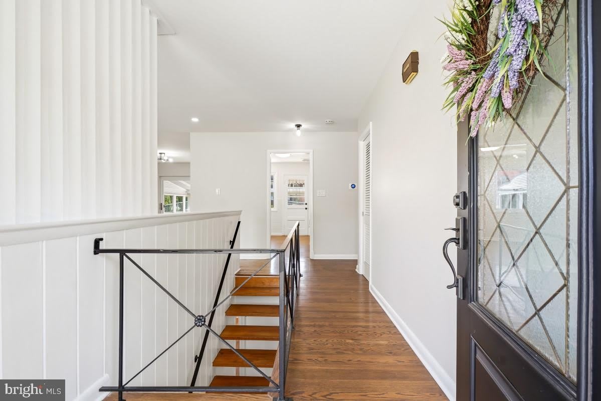 1446 ROXANNA Road NW – photo 3