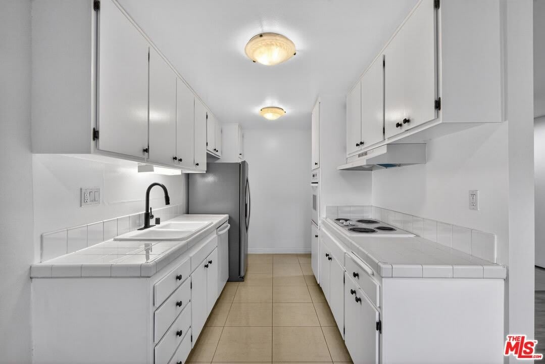 5900 Canterbury Dr – photo 5