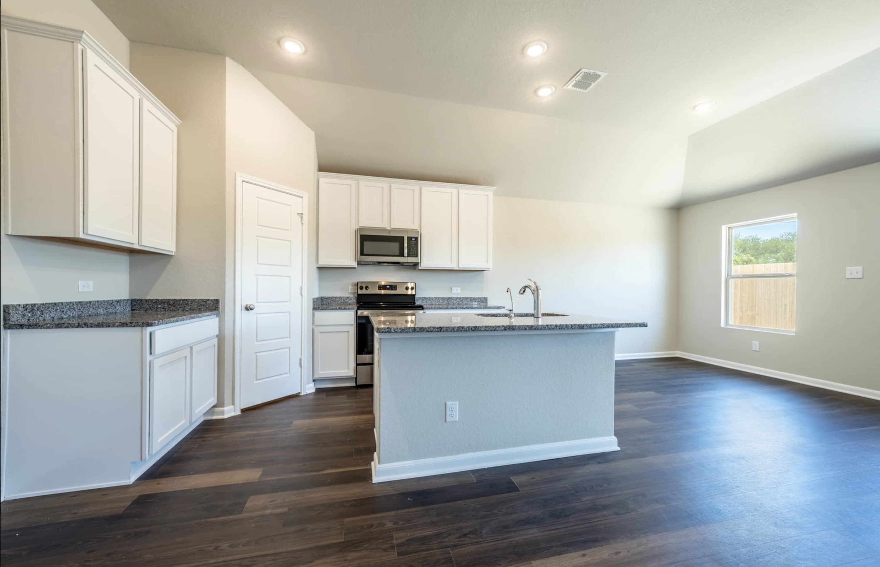 7106 Emerald Valley – photo 2