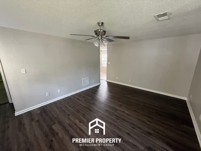 4863 Royal Run Drive – photo 3