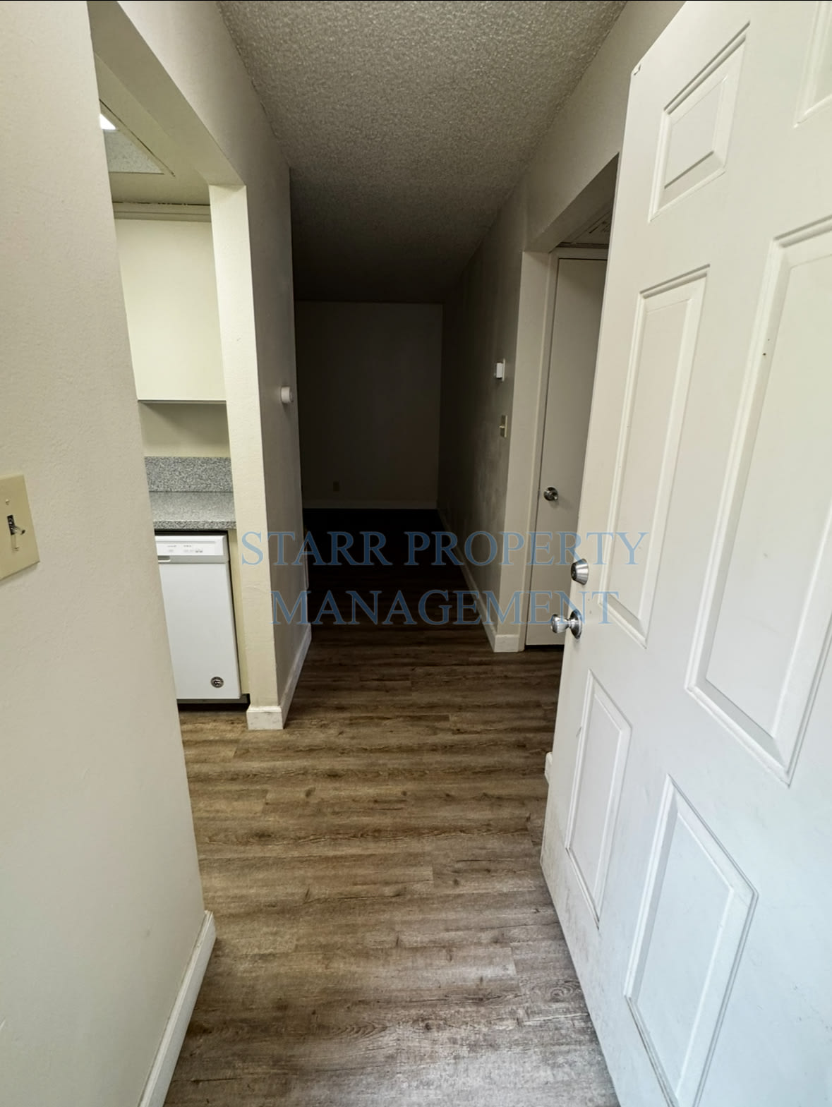 328 Northbank Ct Apt 61 – photo 3