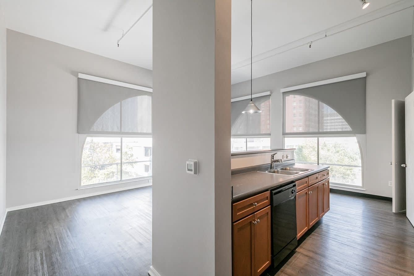 Court Square Apartments – photo 4