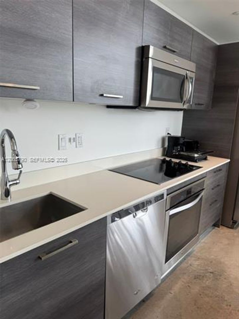 151 Se 1St St Cu 2811 Miami Fl 33131 – photo 1