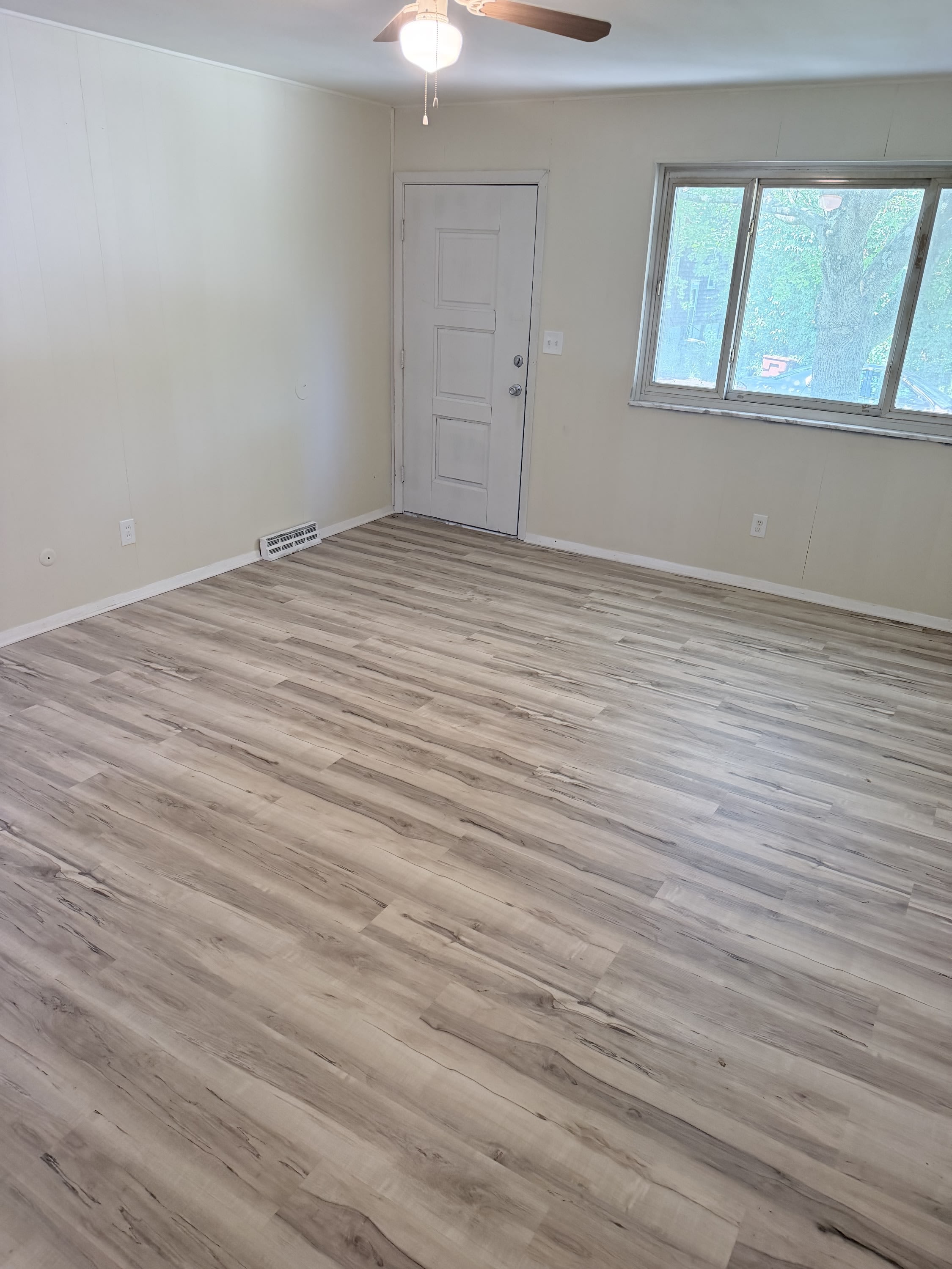 2420 Ulrich Avenue – photo 5