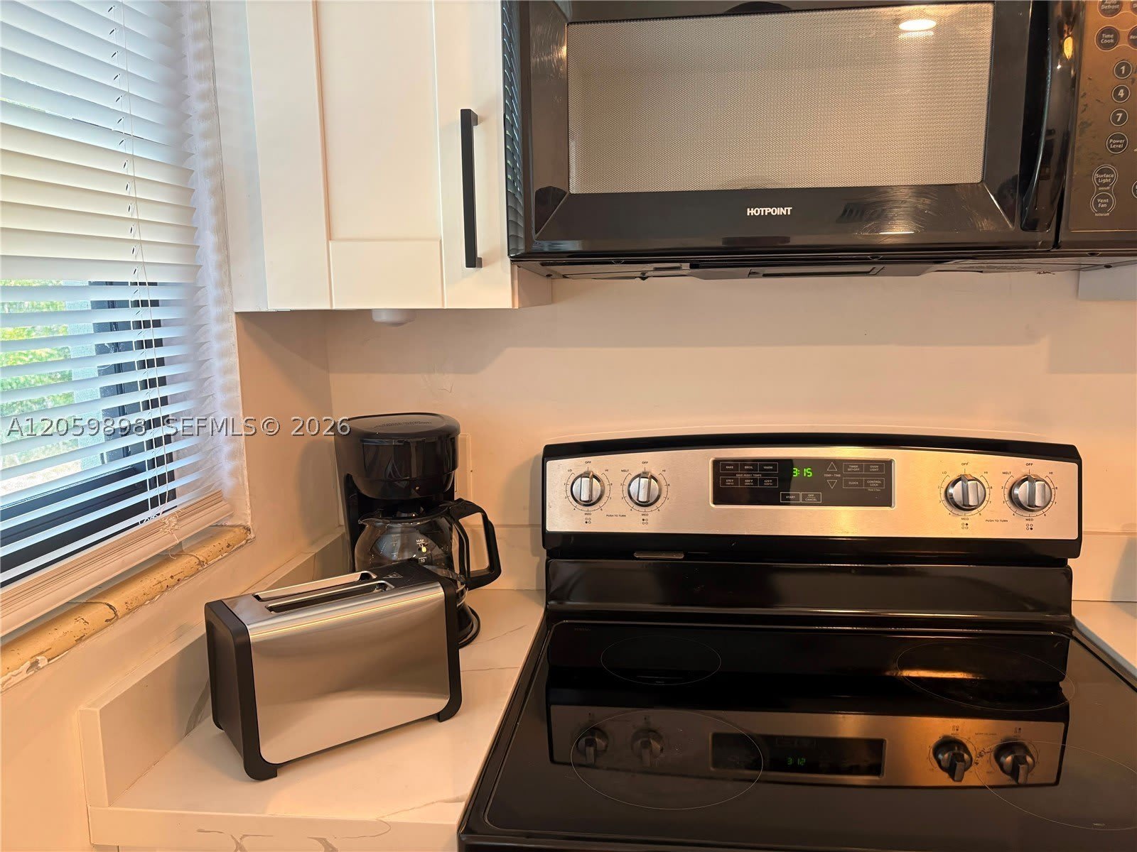 929 SW 10th Ave – photo 5