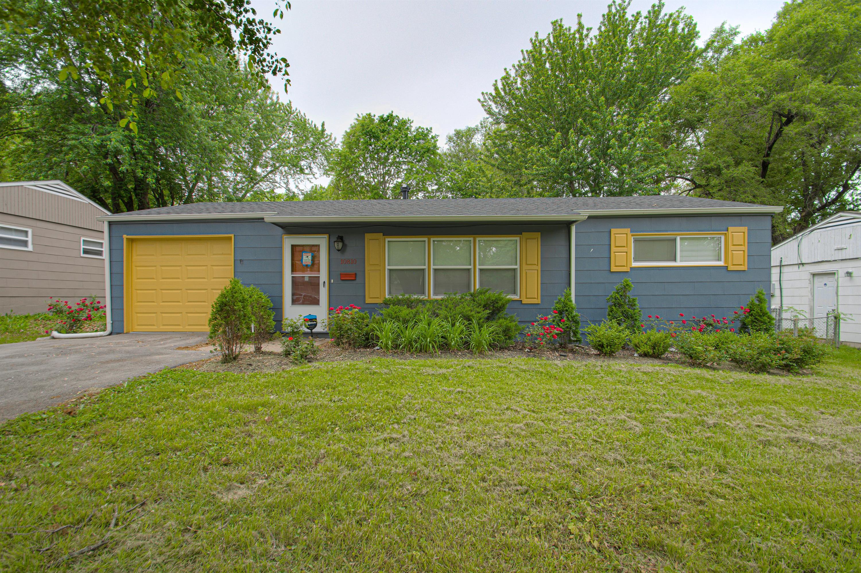 10810 Ewing Avenue – photo 1