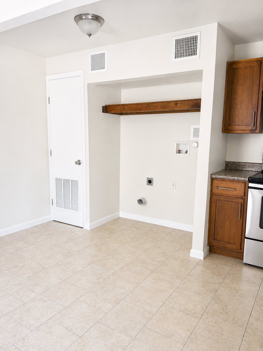 4404 Boxwood Rd – photo 3