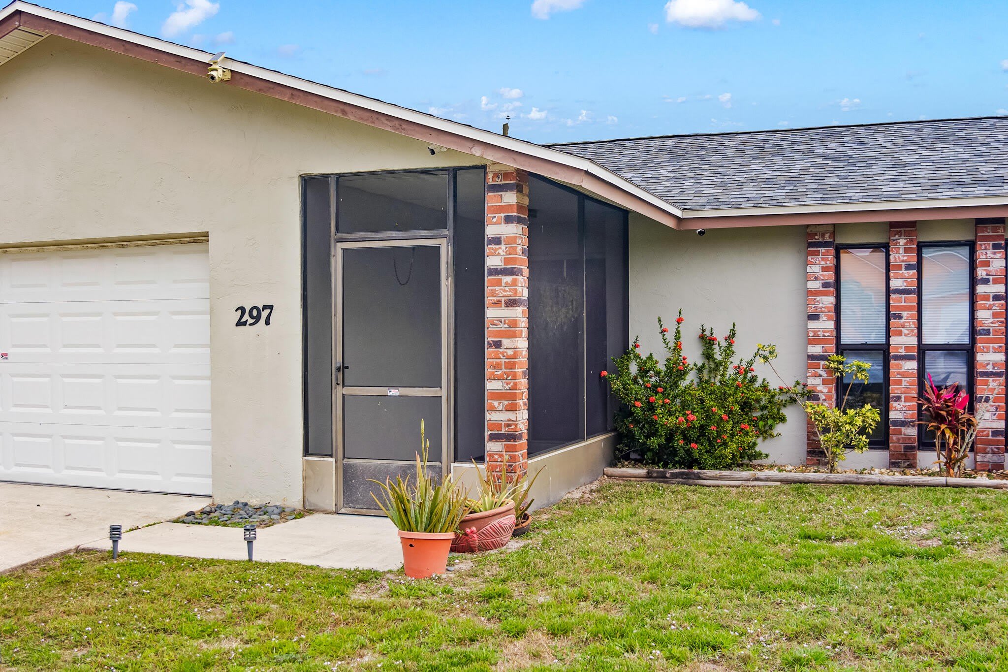 297 Harvey Avenue Ne – photo 2