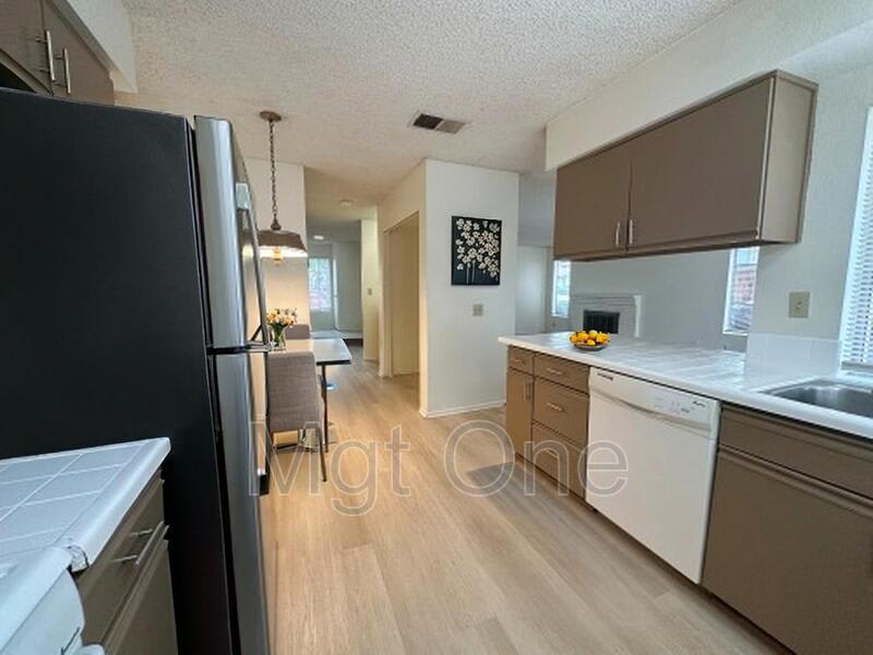 23575 Parkland Ave. – photo 3