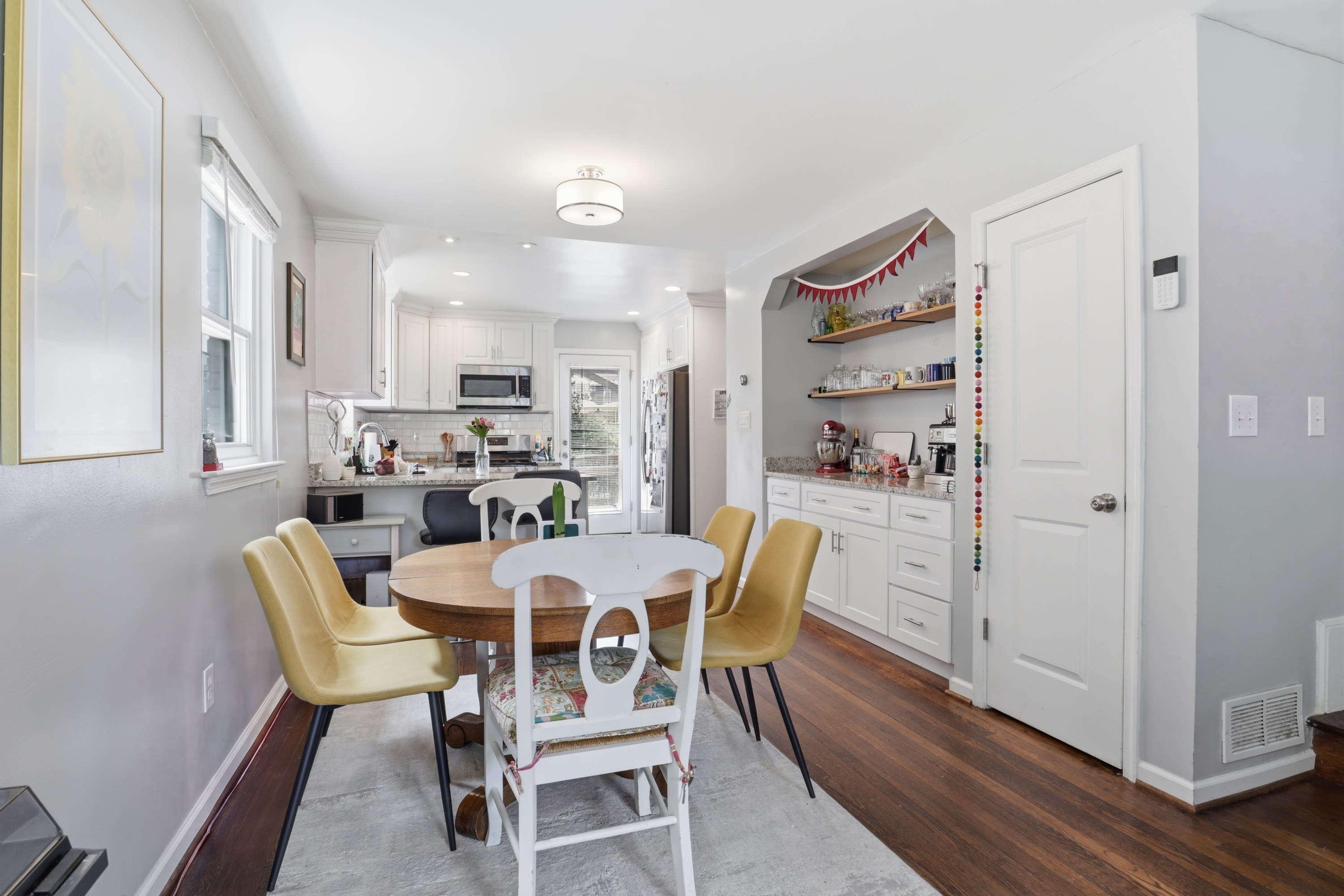 521 Madison Street NE – photo 5