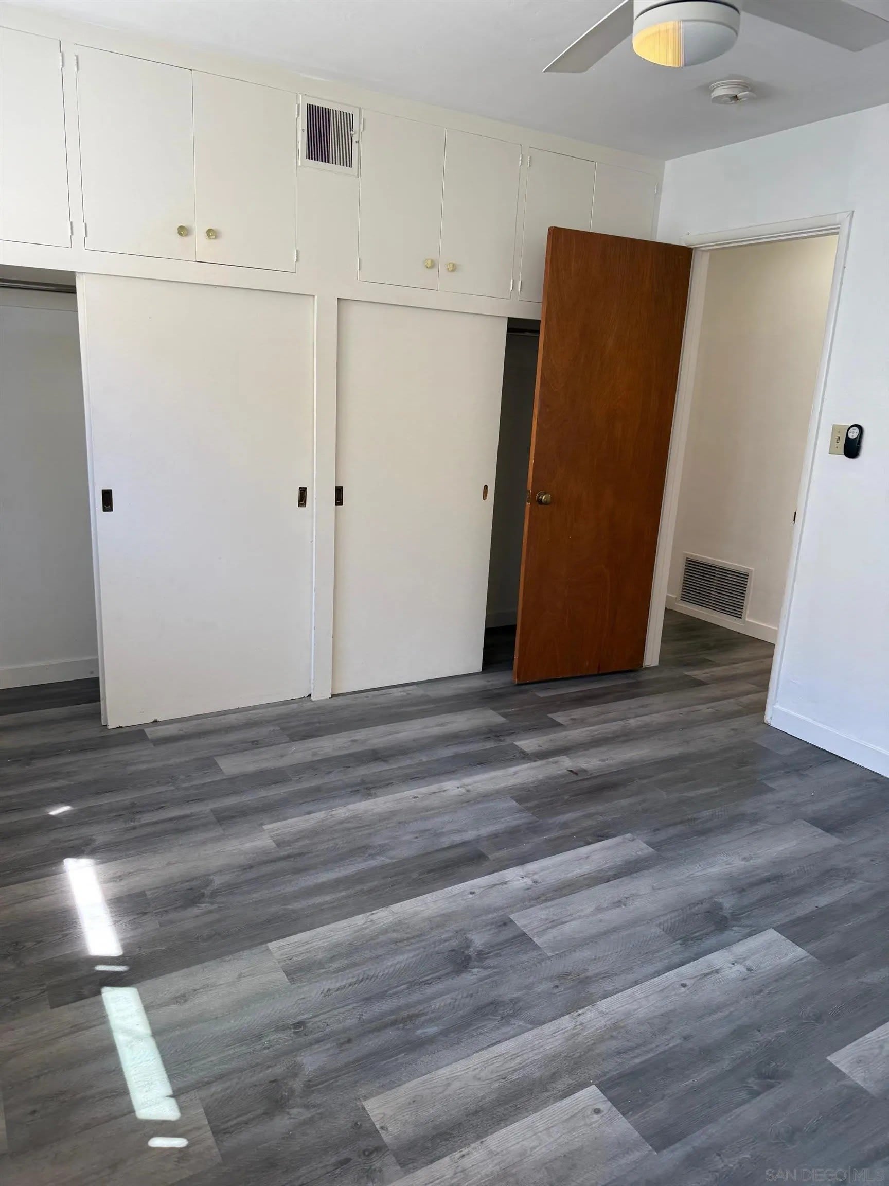 471 E Ave – photo 5