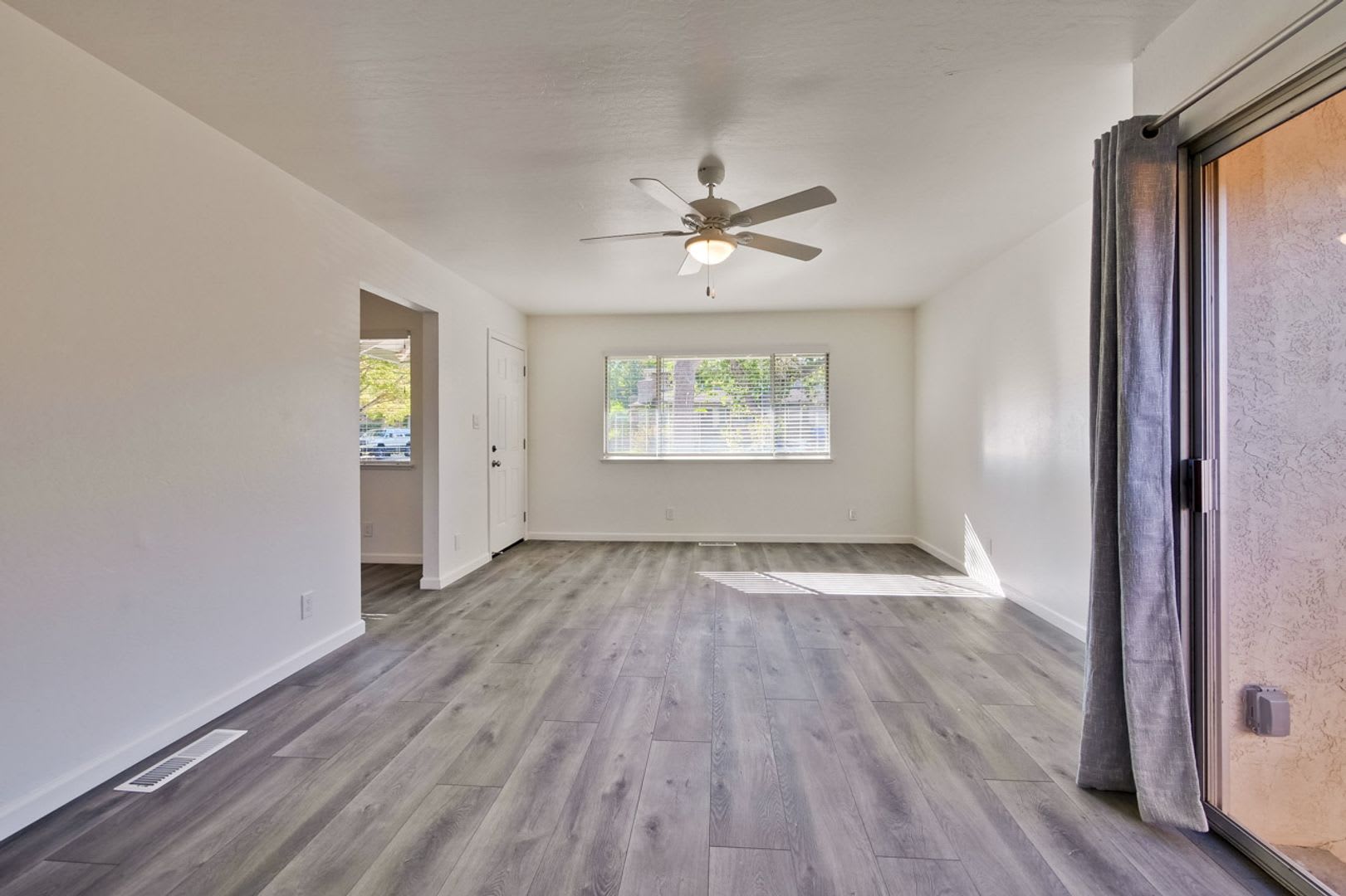 Updated Sunnyvale Home l 2 Bedrooms l Great Location! – photo 4