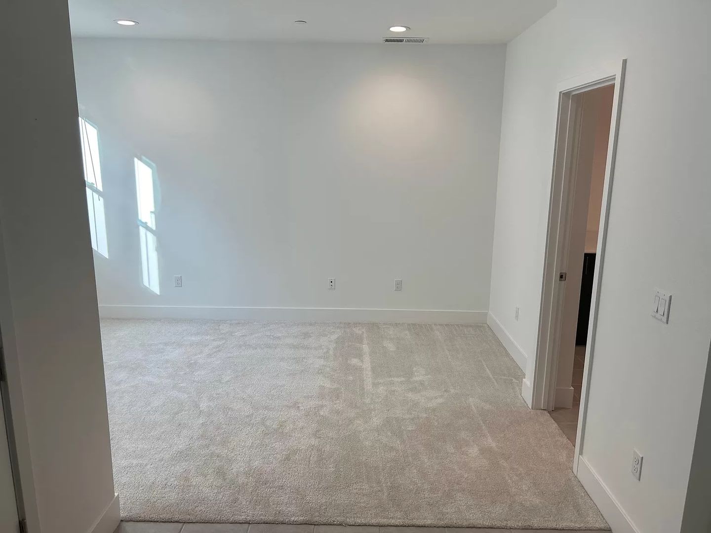 3 Bed/4.5 Bath with office (or 4th bedroom) in the Round Barn Community/ Fountaingrove – photo 4