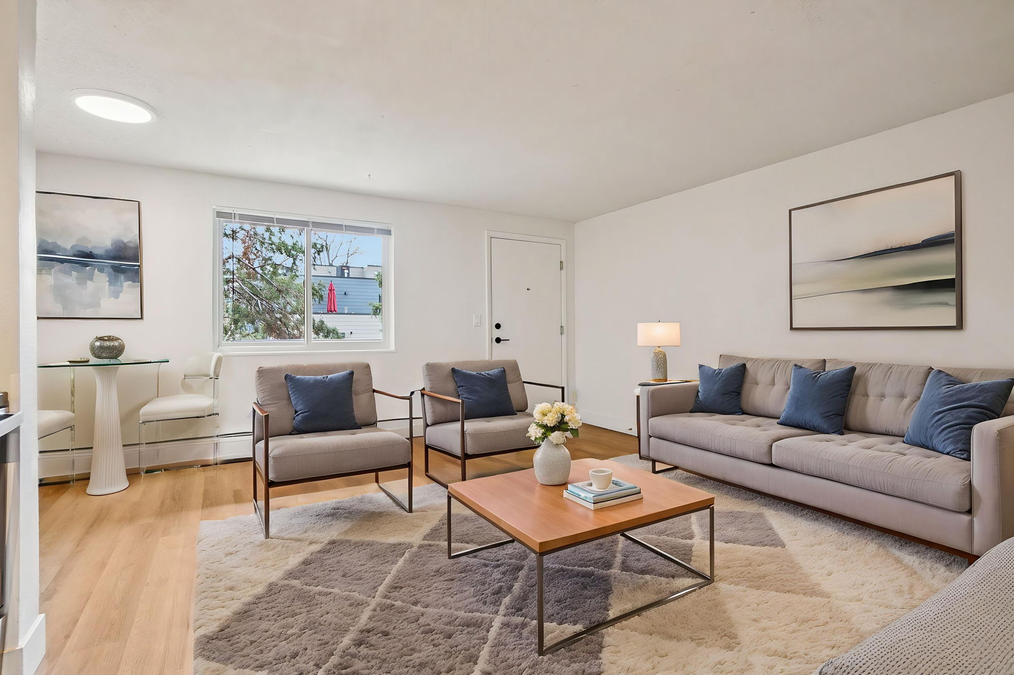 534 Washington – photo 2