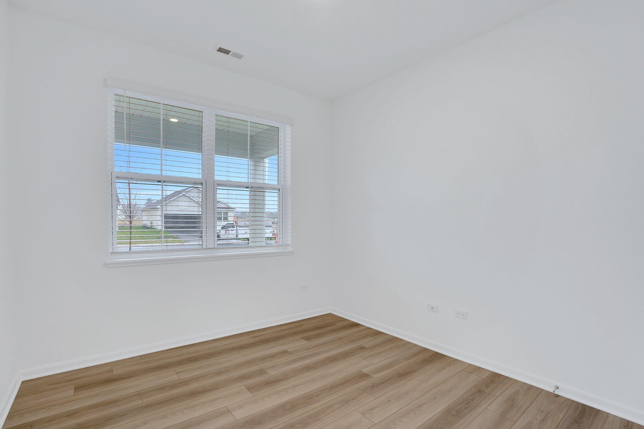 521 E 127th Place – photo 3