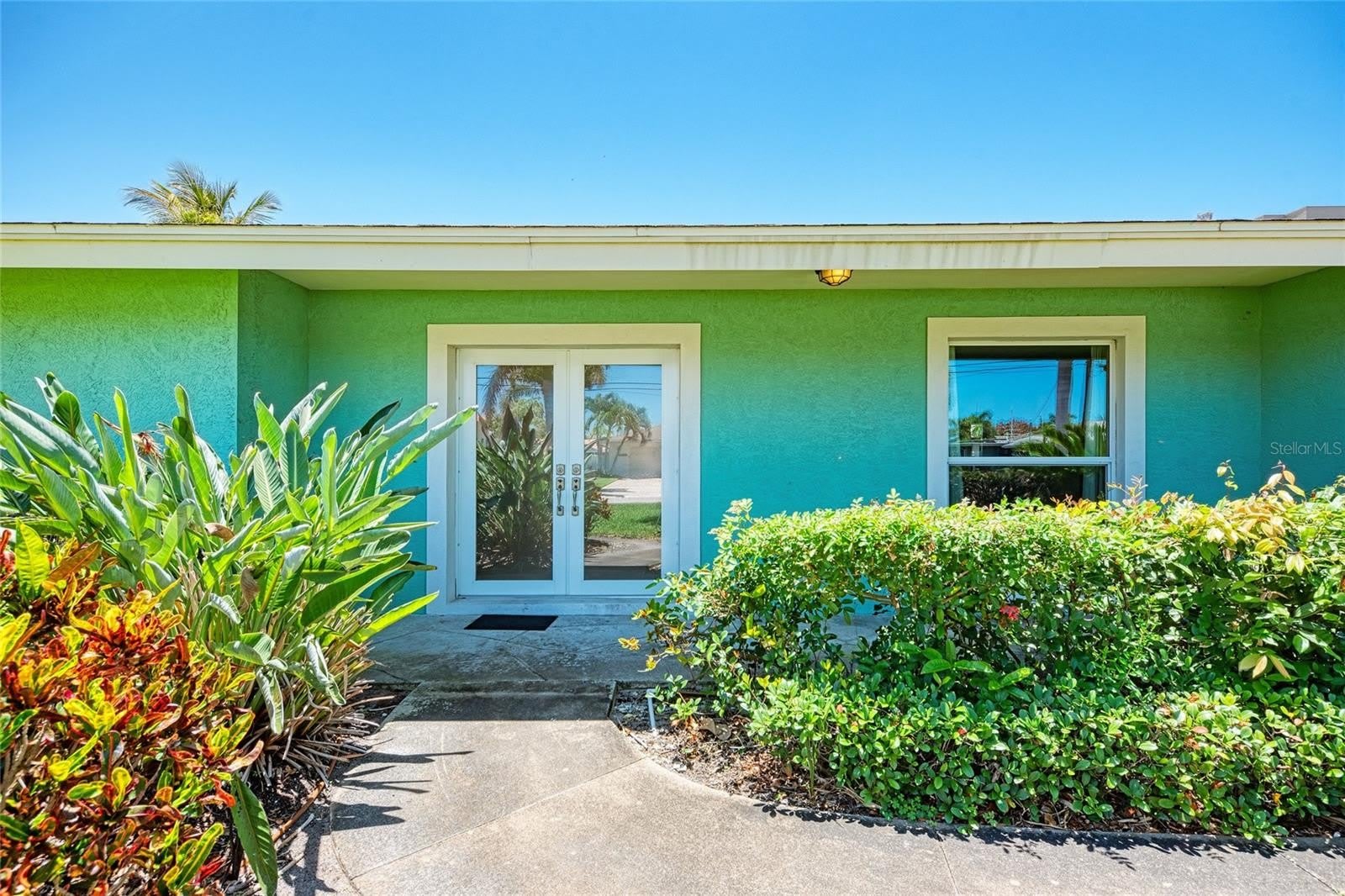 5640 CAPE LEYTE Drive – photo 5