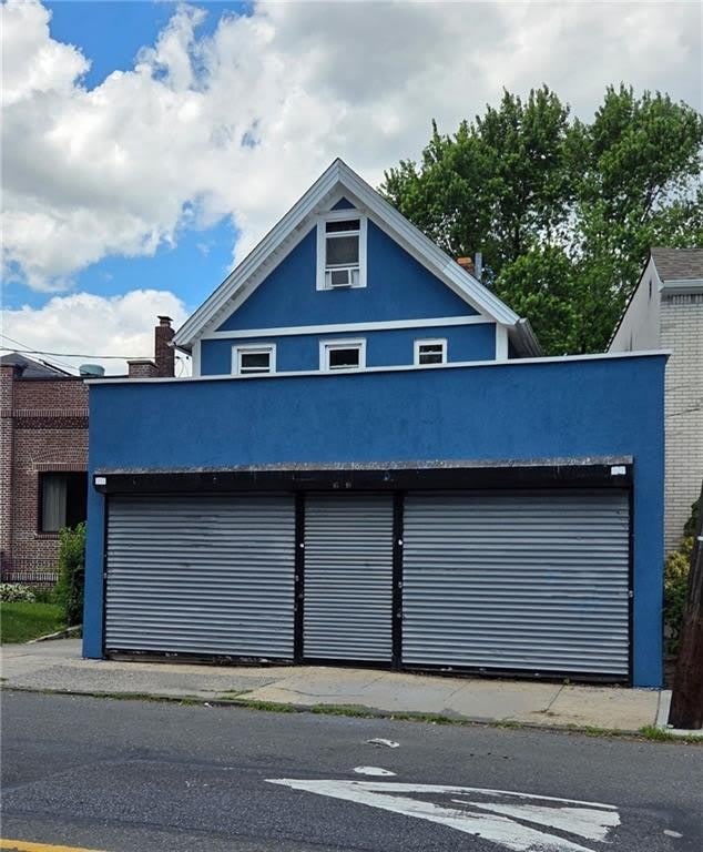 943 Castleton Avenue – photo 5
