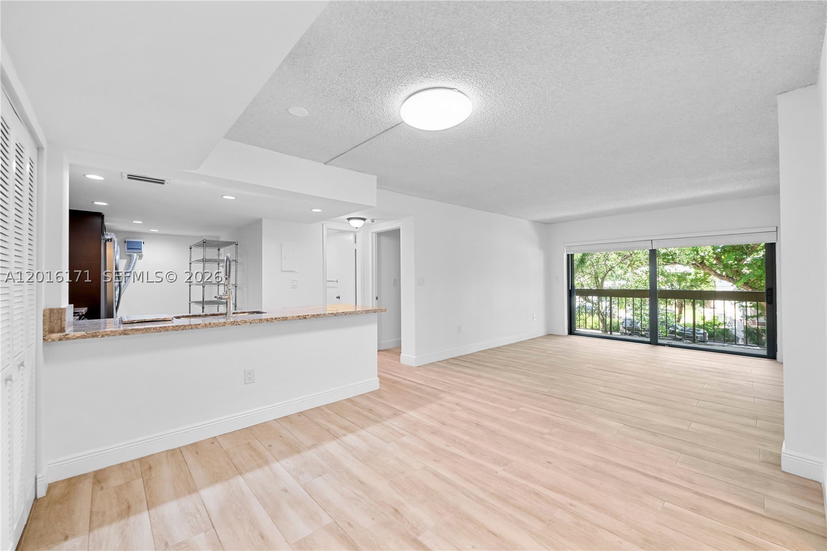 5201 Orduna Dr – photo 2