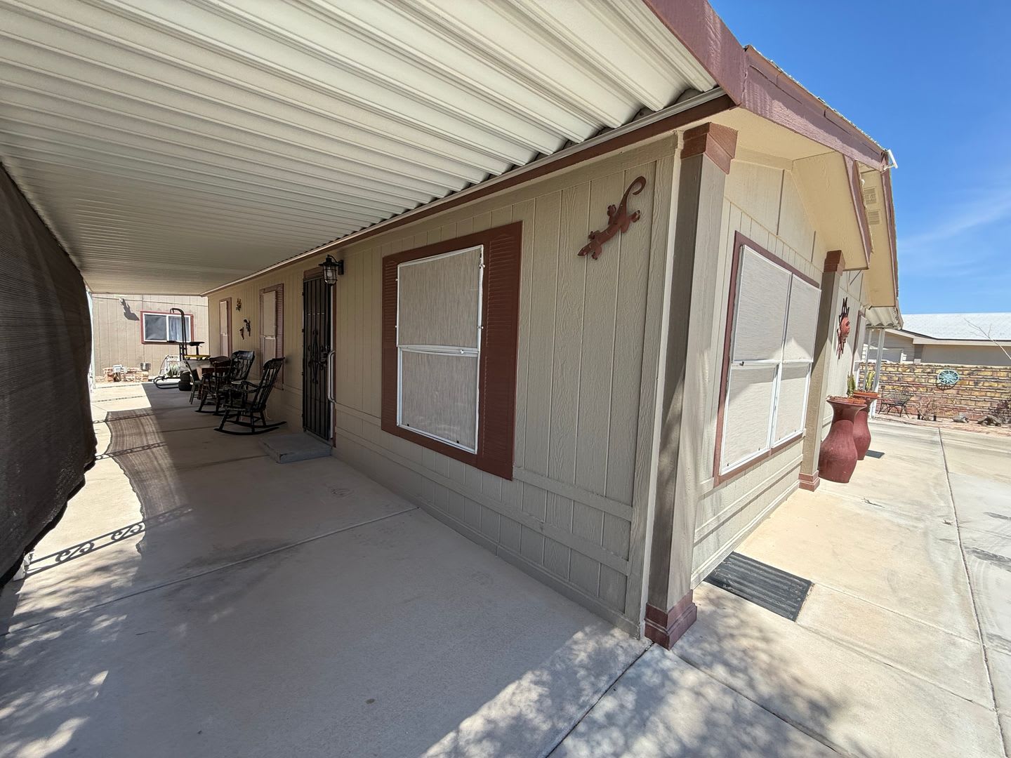 Two Bedroom w/Guest House in Foothills! – photo 5