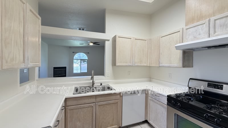 28260 Landau Blvd – photo 4