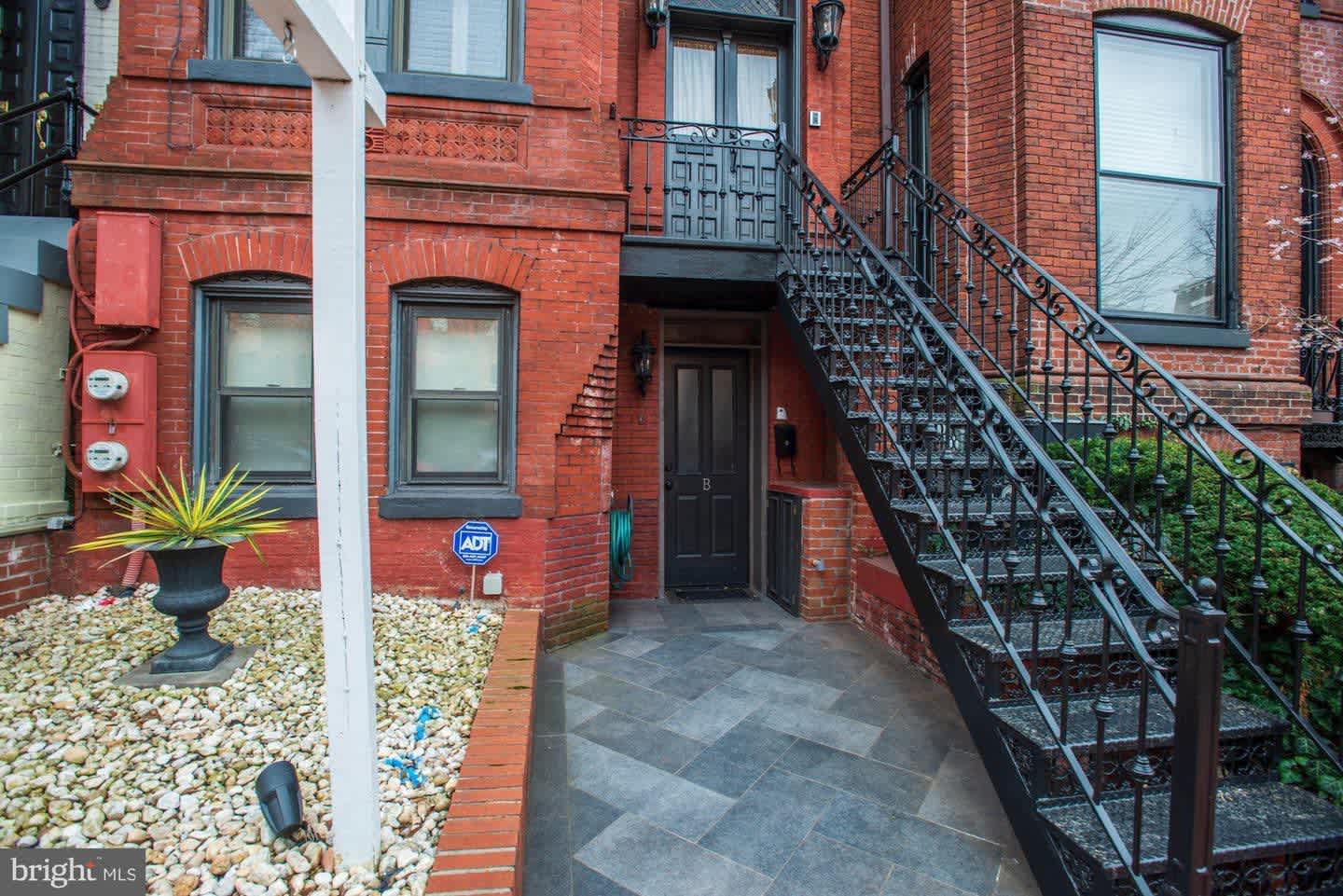 2022 N St NW – photo 2