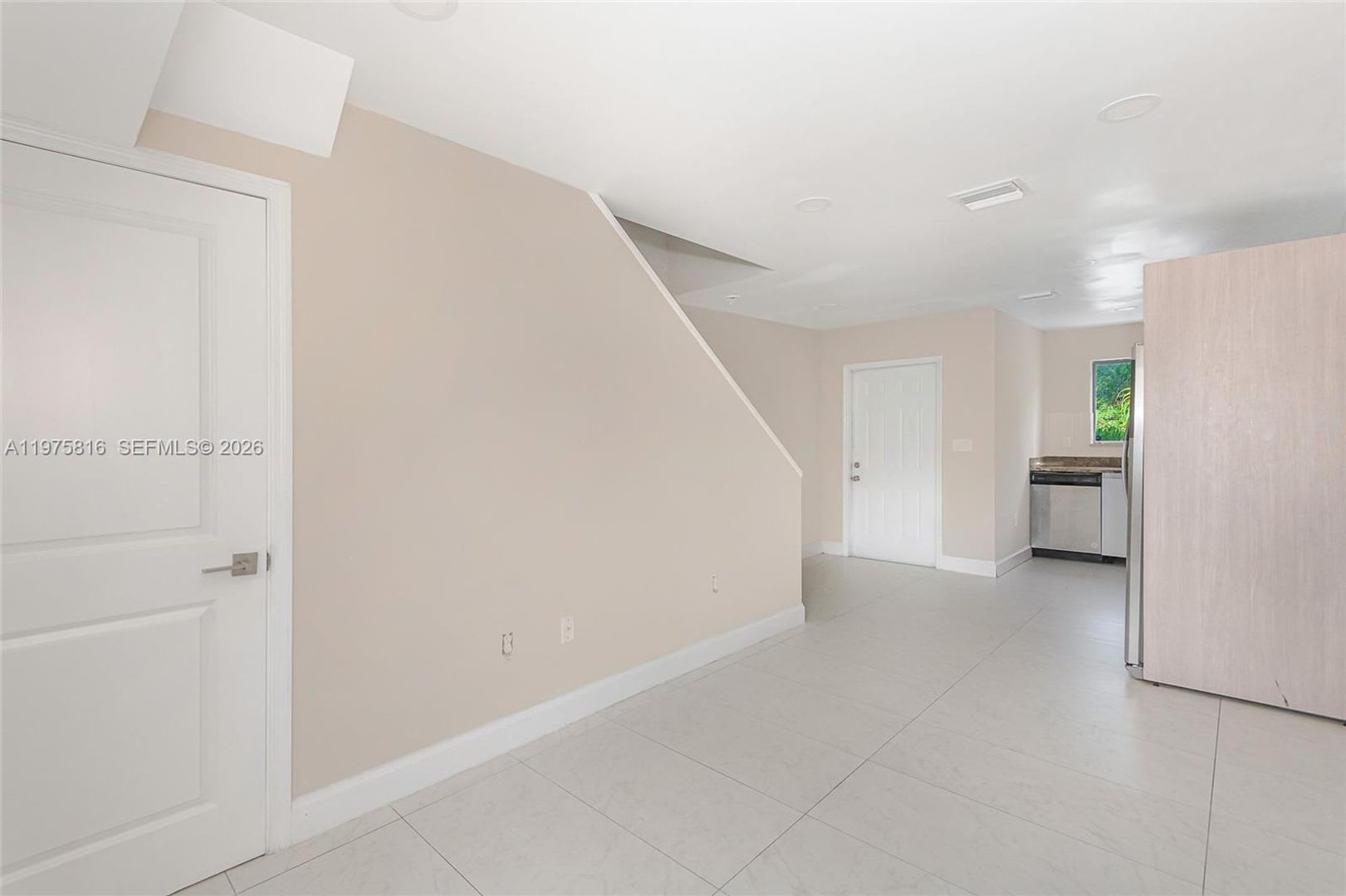 813 NW 3rd Avenue 813, Fort Lauderdale, FL 33311 – photo 5