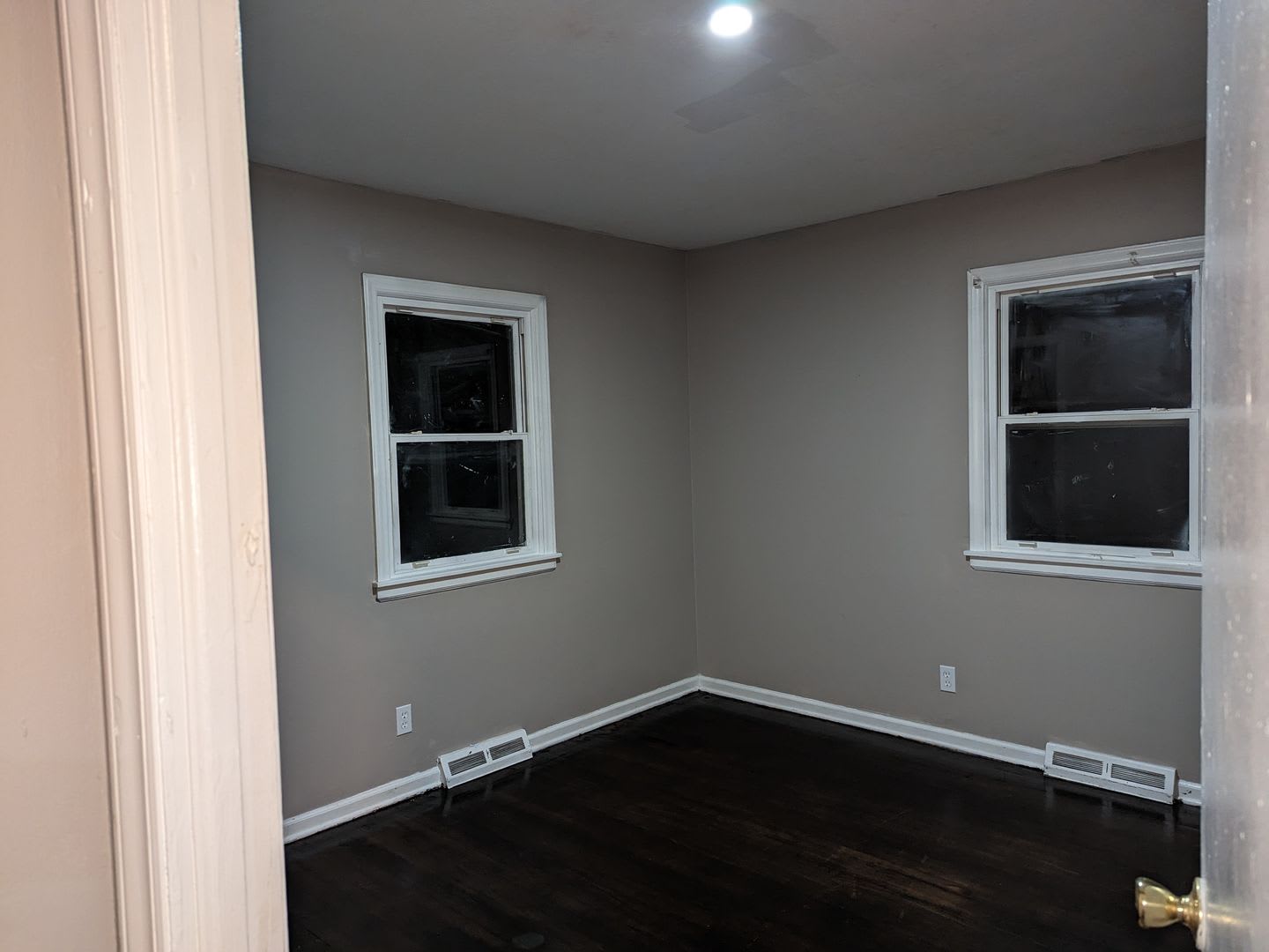 3 Bedroom House At Chiefs And Royals Stadium With A 600 Sf Garage Work Shop – photo 5