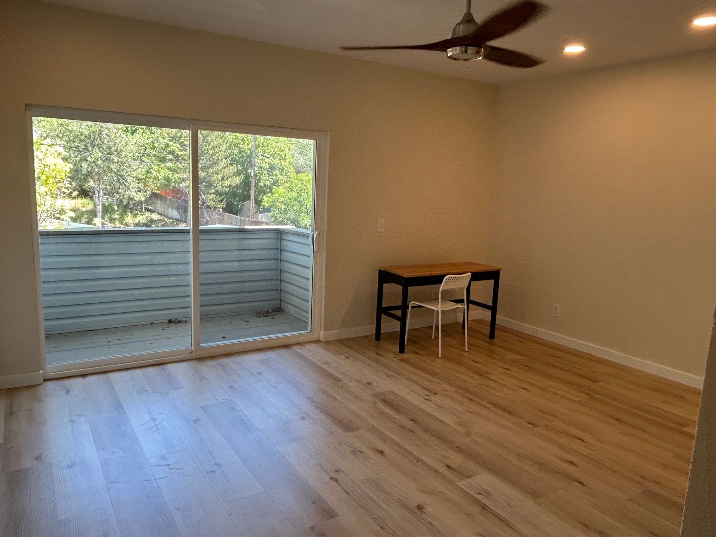 GORGEOUS Downtown Apartment!!! – photo 1
