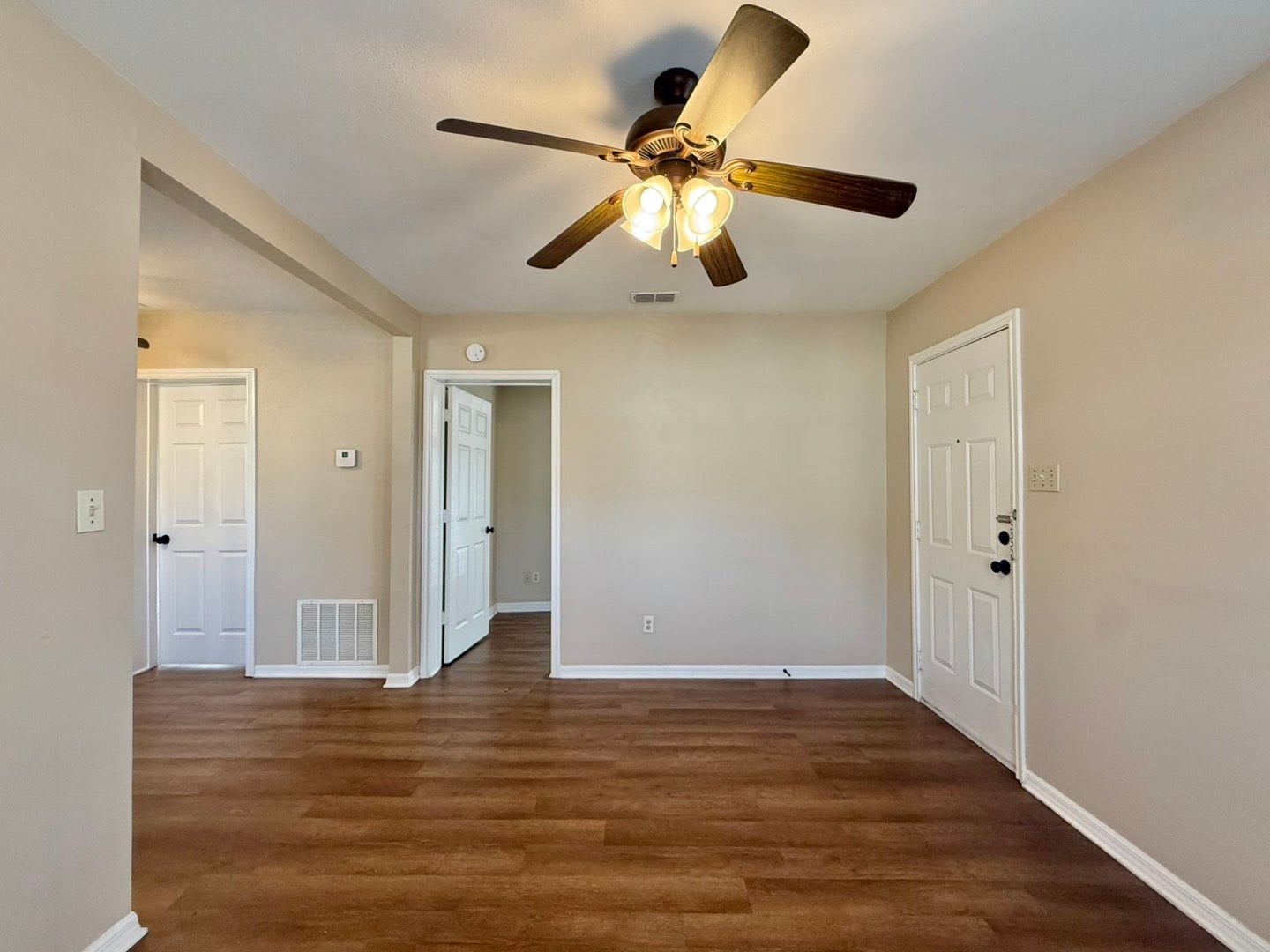 Tour Today! Adorable 2 Bedroom 1 Bath Home in West Tyler! – photo 2